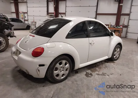 2002 Volkswagen New Beetle Gls z USA, uszkodzony, nr VIN 3VWCK21C82M455011